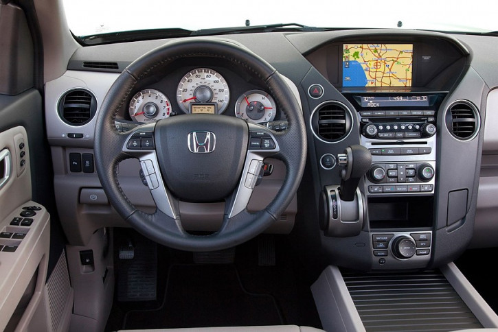 Honda Pilot - салон.jpg